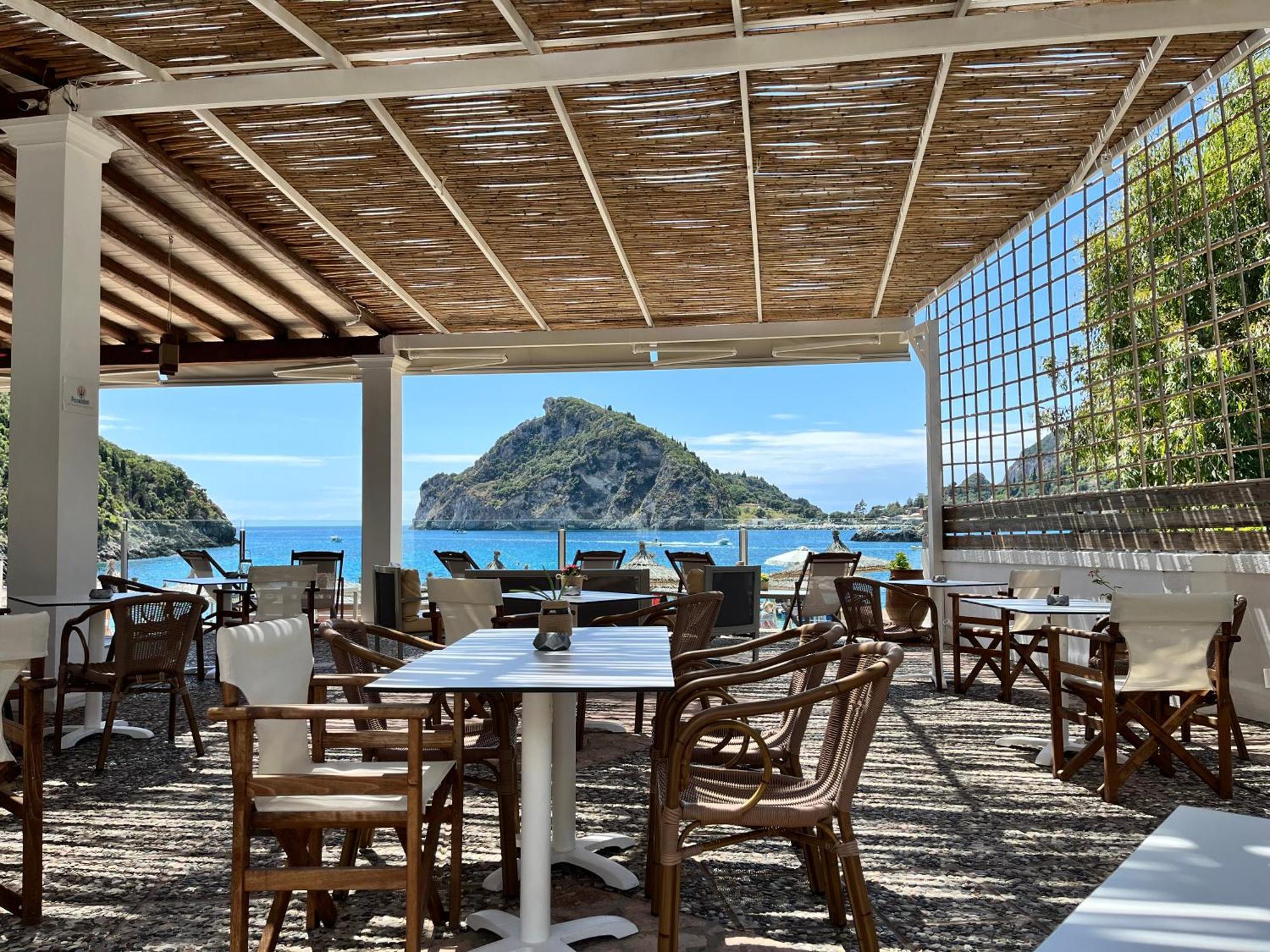 Poseidon Beach Bar & Restaurant * Paleokastrítsa