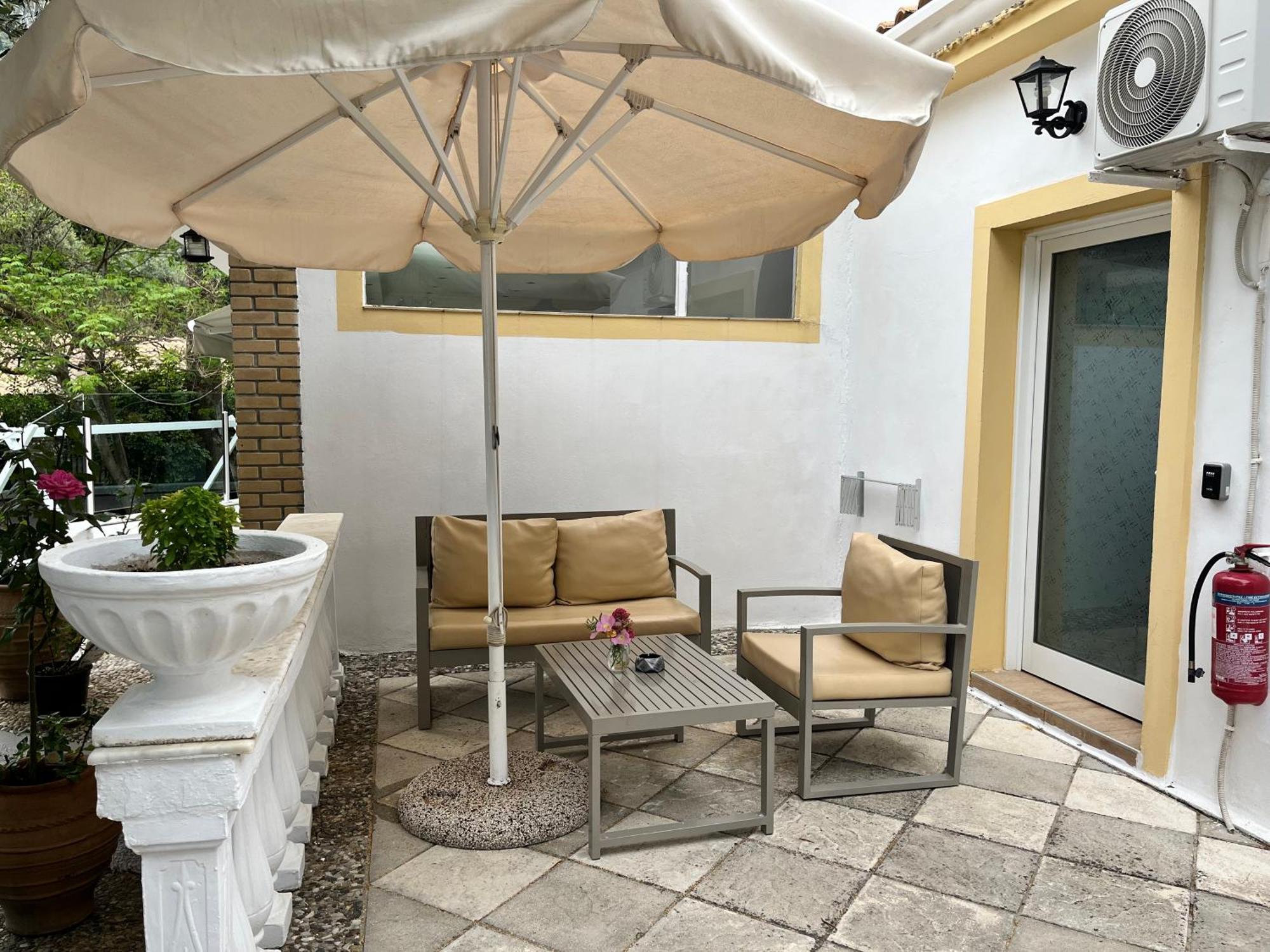 Poseidon Beach Bar & Restaurant Appartement