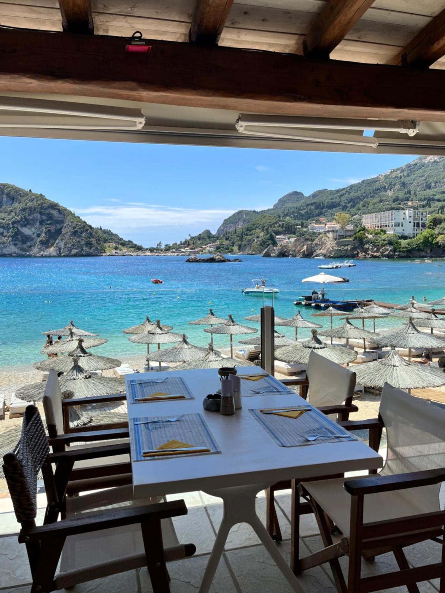Poseidon Beach Bar & Restaurant Apartament